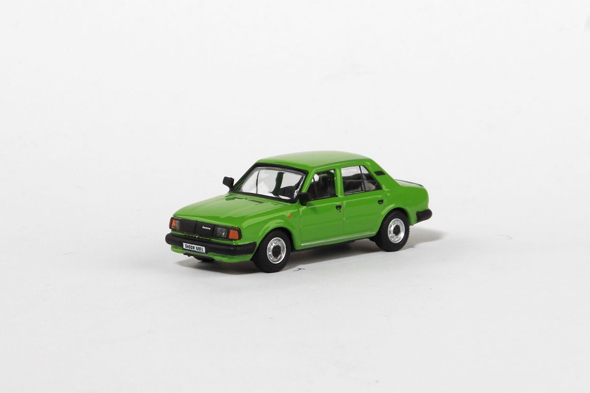 Škoda 120L (1984) 1:72 - Zelená Svìtlá Abrex - zvìtšit obrázek